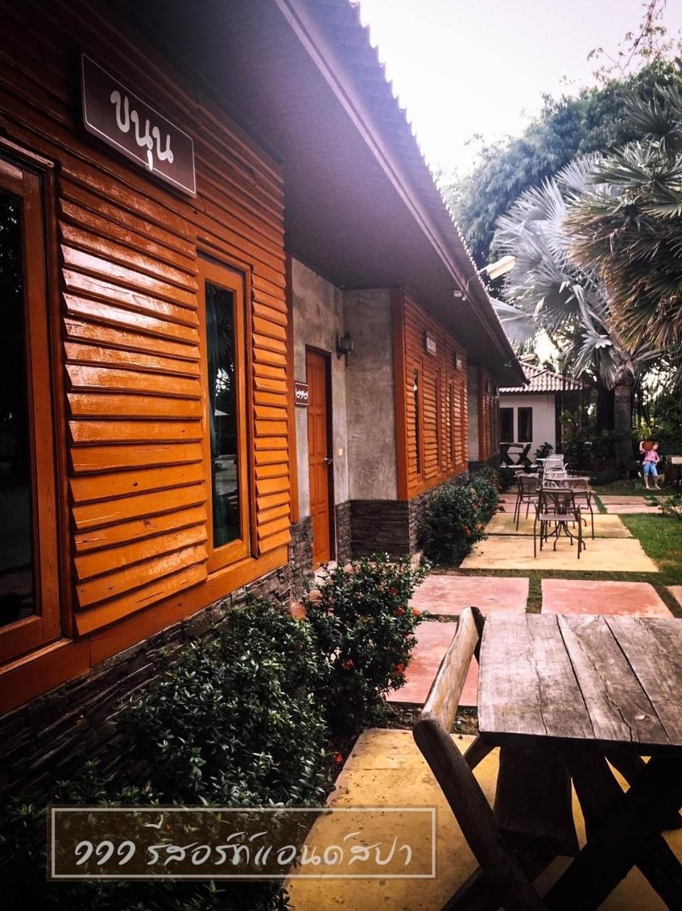111 Resort & Spa Ban Tha Ramat Exterior photo